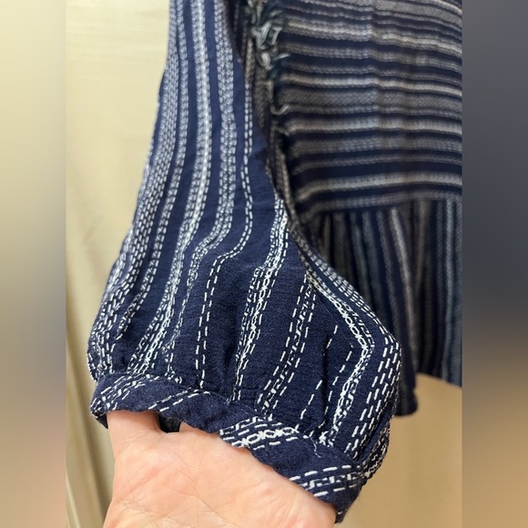 ⚫️ BOGO Blue Rain Navy Striped Women's Top with Fringe Details Size Small - Picture 2 of 9